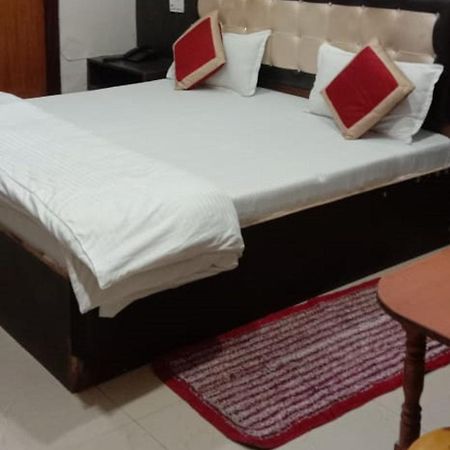 Jaya Palace Hotel By Wb Inn Dhaulpur Luaran gambar