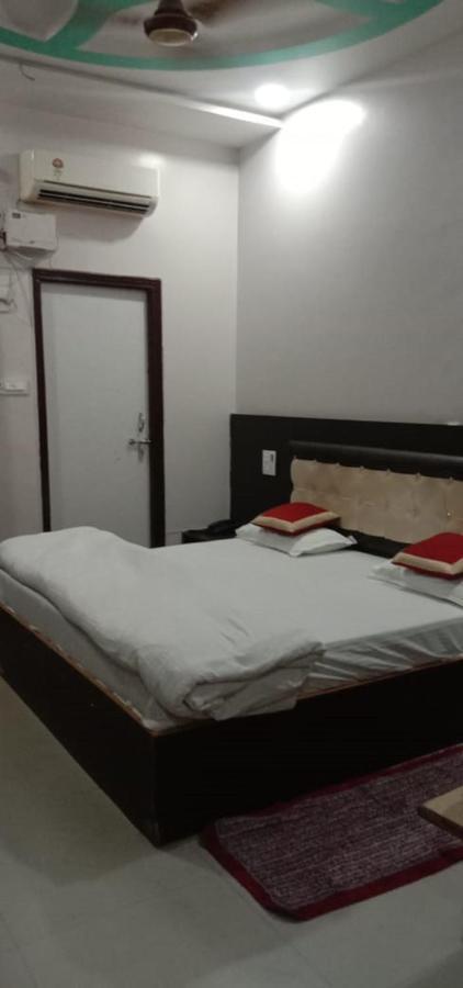 Jaya Palace Hotel By Wb Inn Dhaulpur Luaran gambar