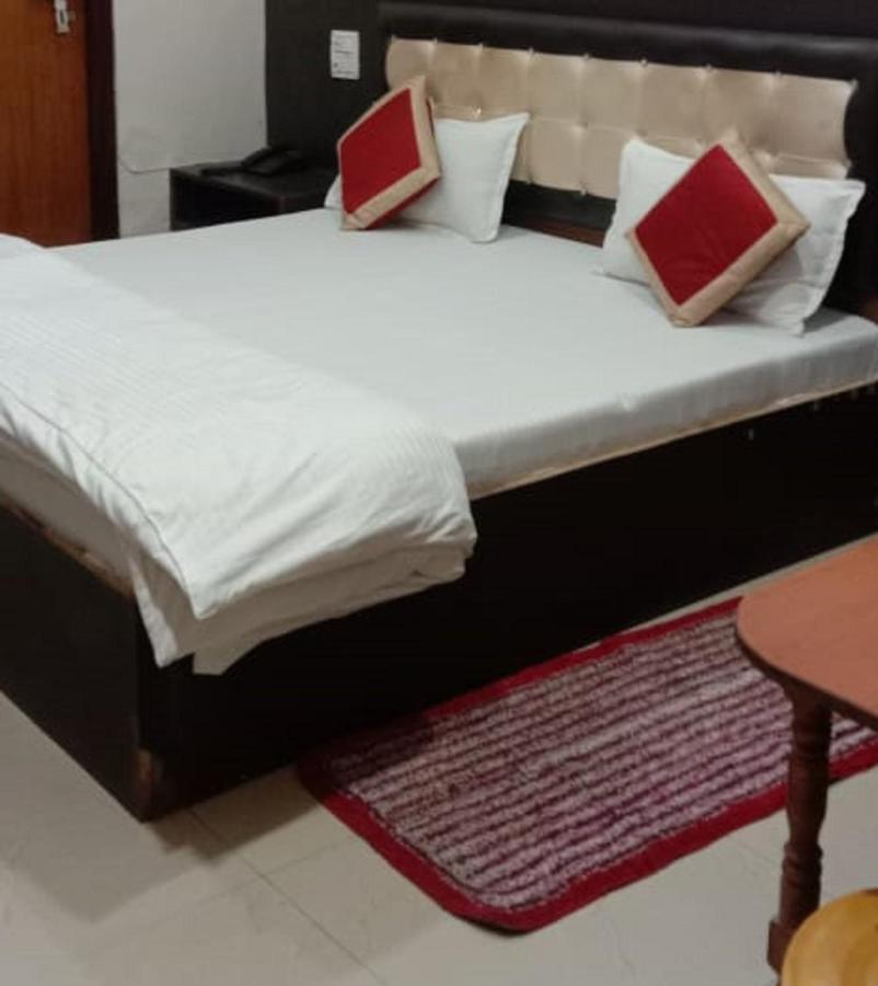 Jaya Palace Hotel By Wb Inn Dhaulpur Luaran gambar