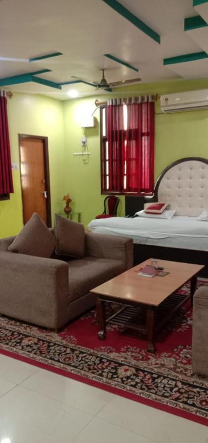Jaya Palace Hotel By Wb Inn Dhaulpur Luaran gambar